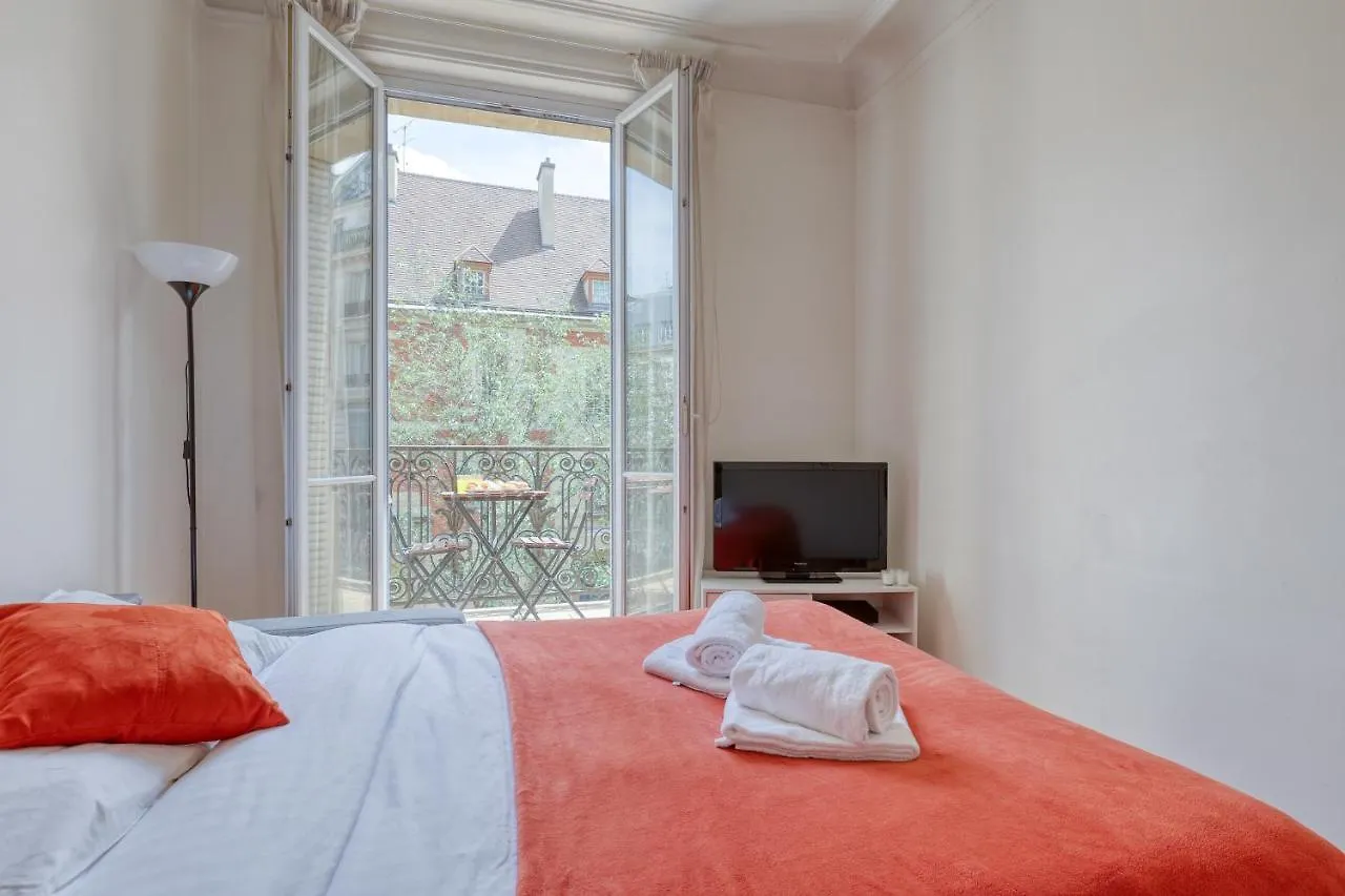 Cosy Parisian 1Bdr Flat - Prime Location Le Marais Apartment 0*, Paris France